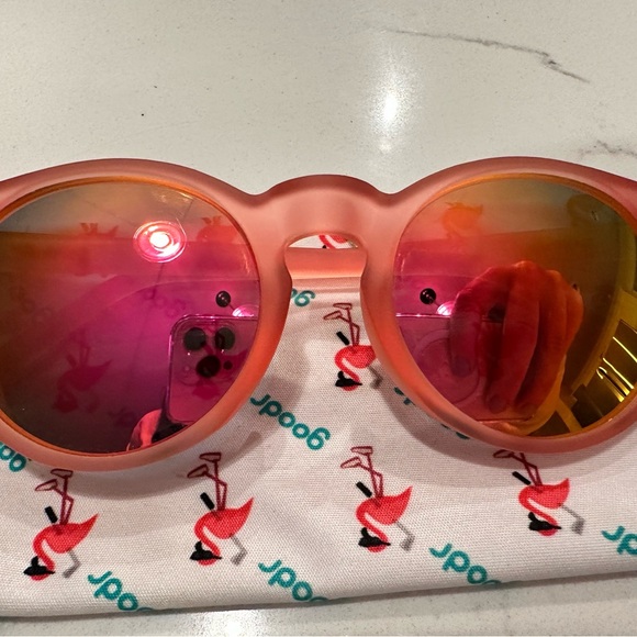 Goodr Circle G Influencers Pay Double Pink Gold Polarized Sunglasses with pouch - Picture 6 of 8